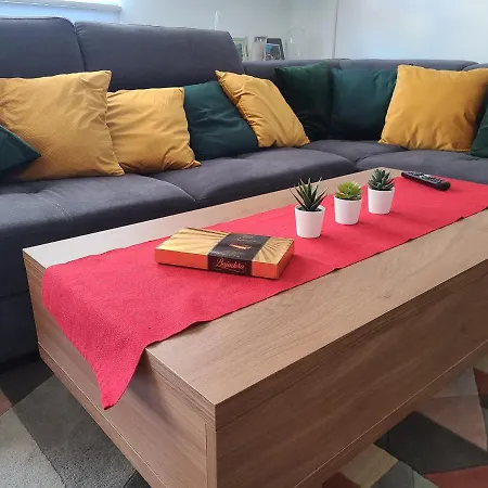 Modern 4-Star Luxury Apt - Wfh Ready, Free Parking Zagreb Exterior photo